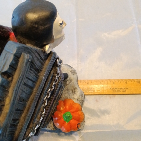 Bookend - Picture 10 of 12